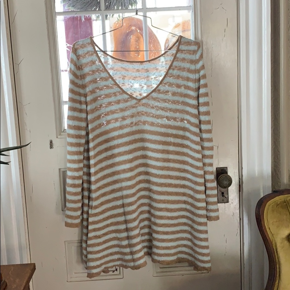 Free People tunic sweater size Medium tan blue